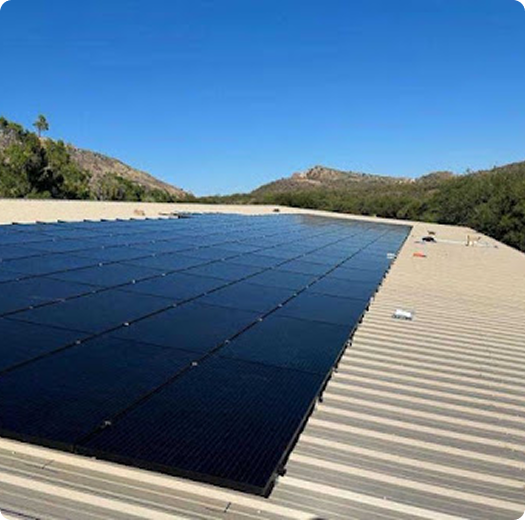 solar units on top of commercial building